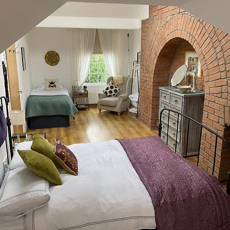 True Colours Apartment In Central Location Бангор Экстерьер фото